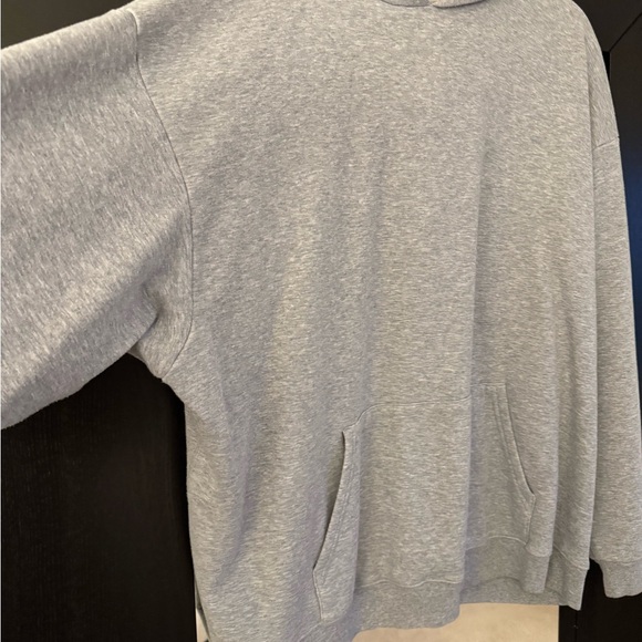 SKIMS Boyfriend Hoodie - Picture 5 of 7